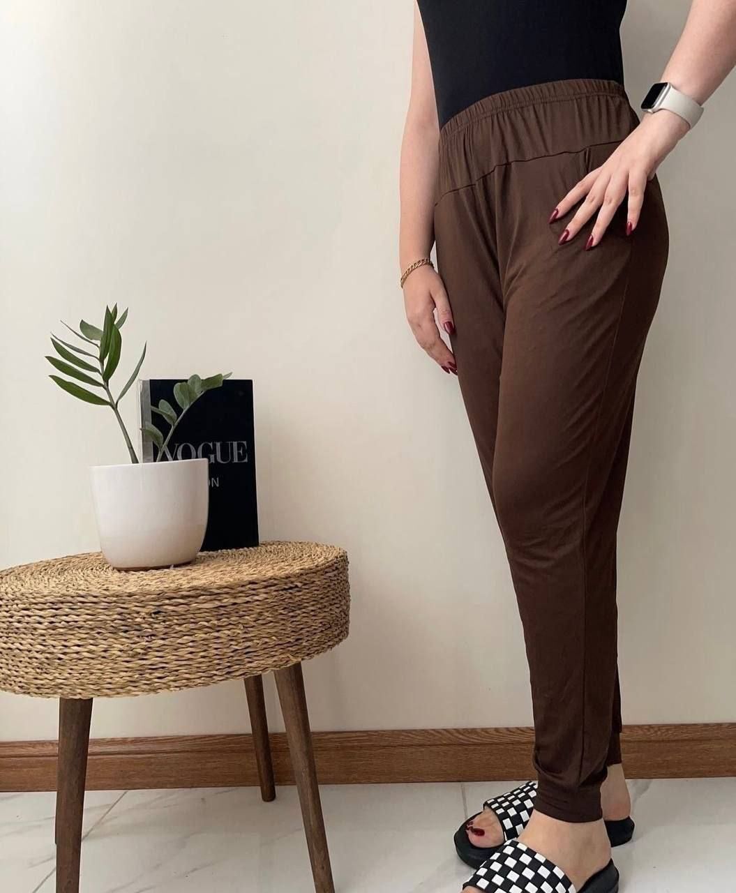  شلوار گیاهی زنانه ساده قهوه ای 