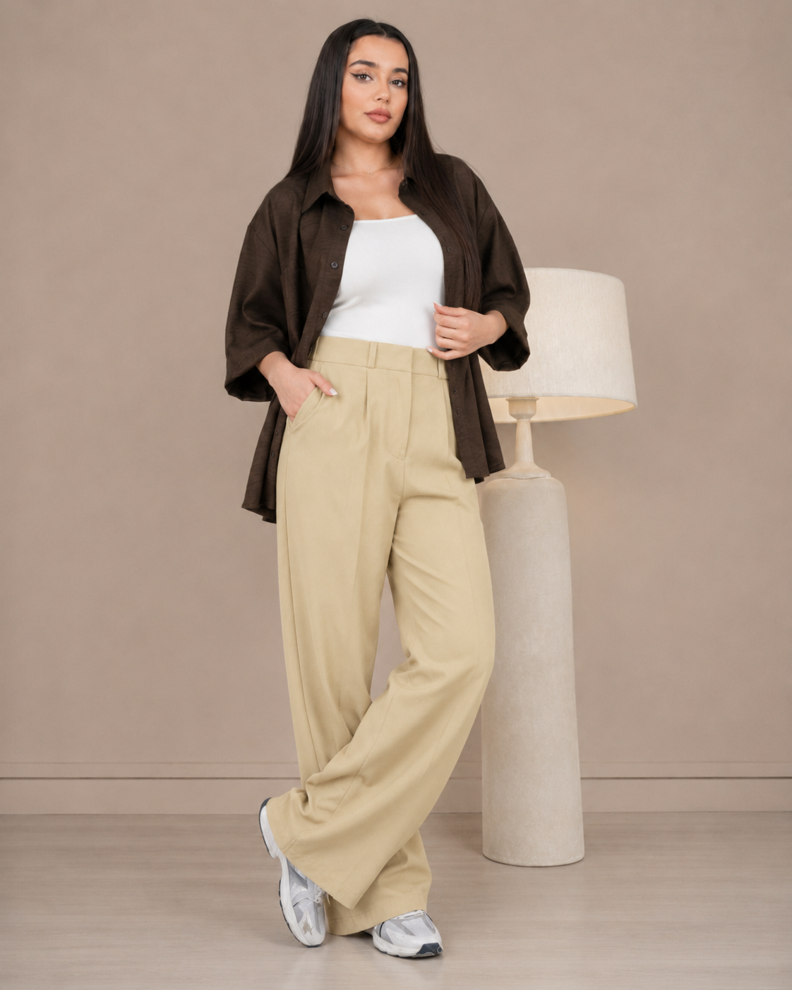  شلوار بگ پارچه ای زنانه کرم خاکی 