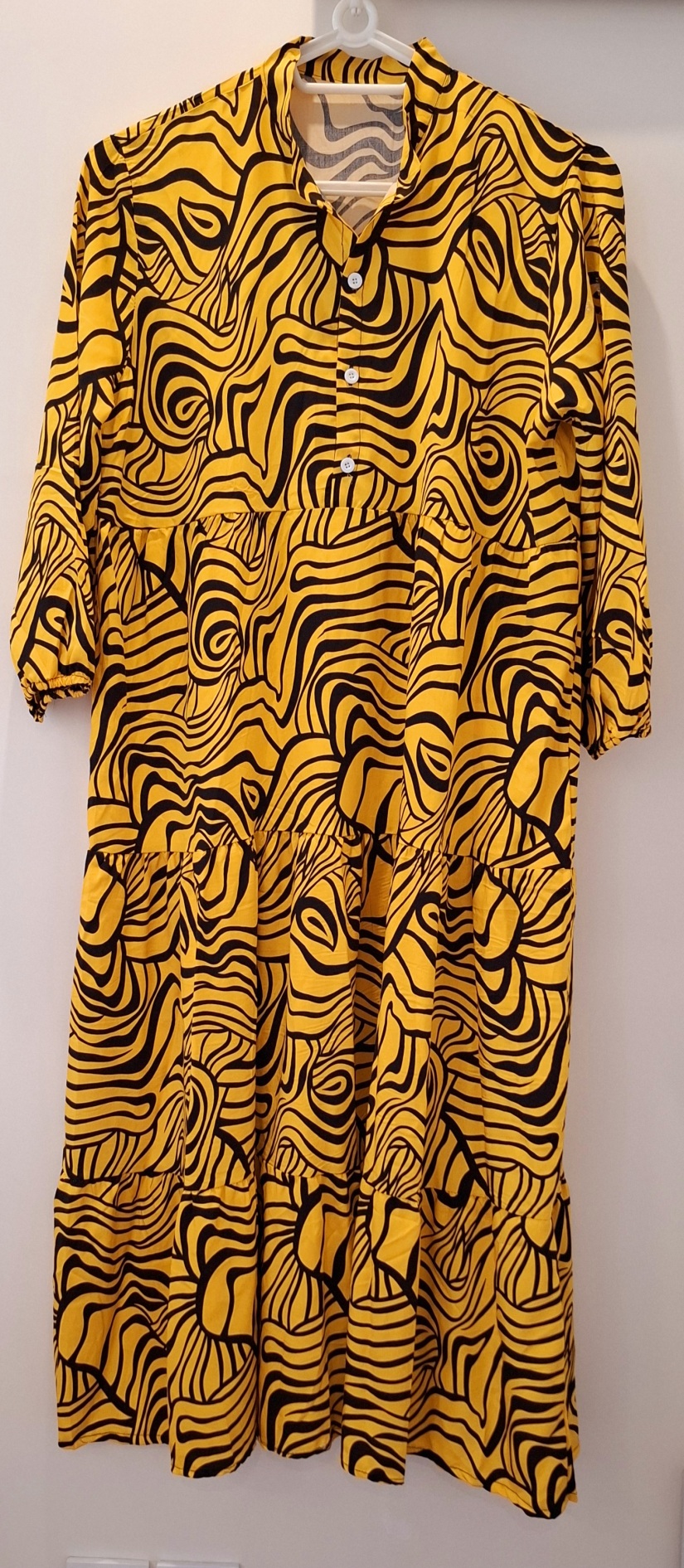  ساحلی نخی، گل درشت زرد و مشکی 